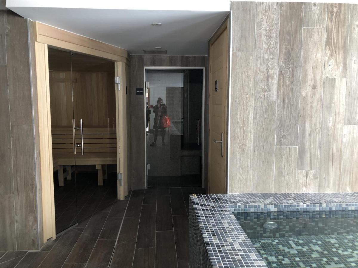 Le Chateau D'Hermonville B&B / Chambres D'Hotes エクステリア 写真