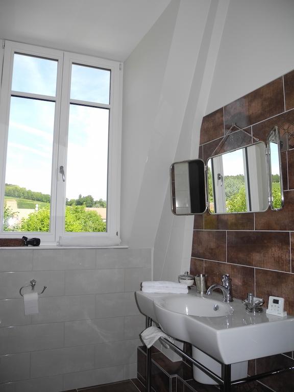 Le Chateau D'Hermonville B&B / Chambres D'Hotes エクステリア 写真